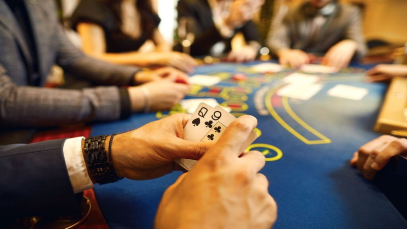 Cách bịp Poker khi chơi trực tiếp
